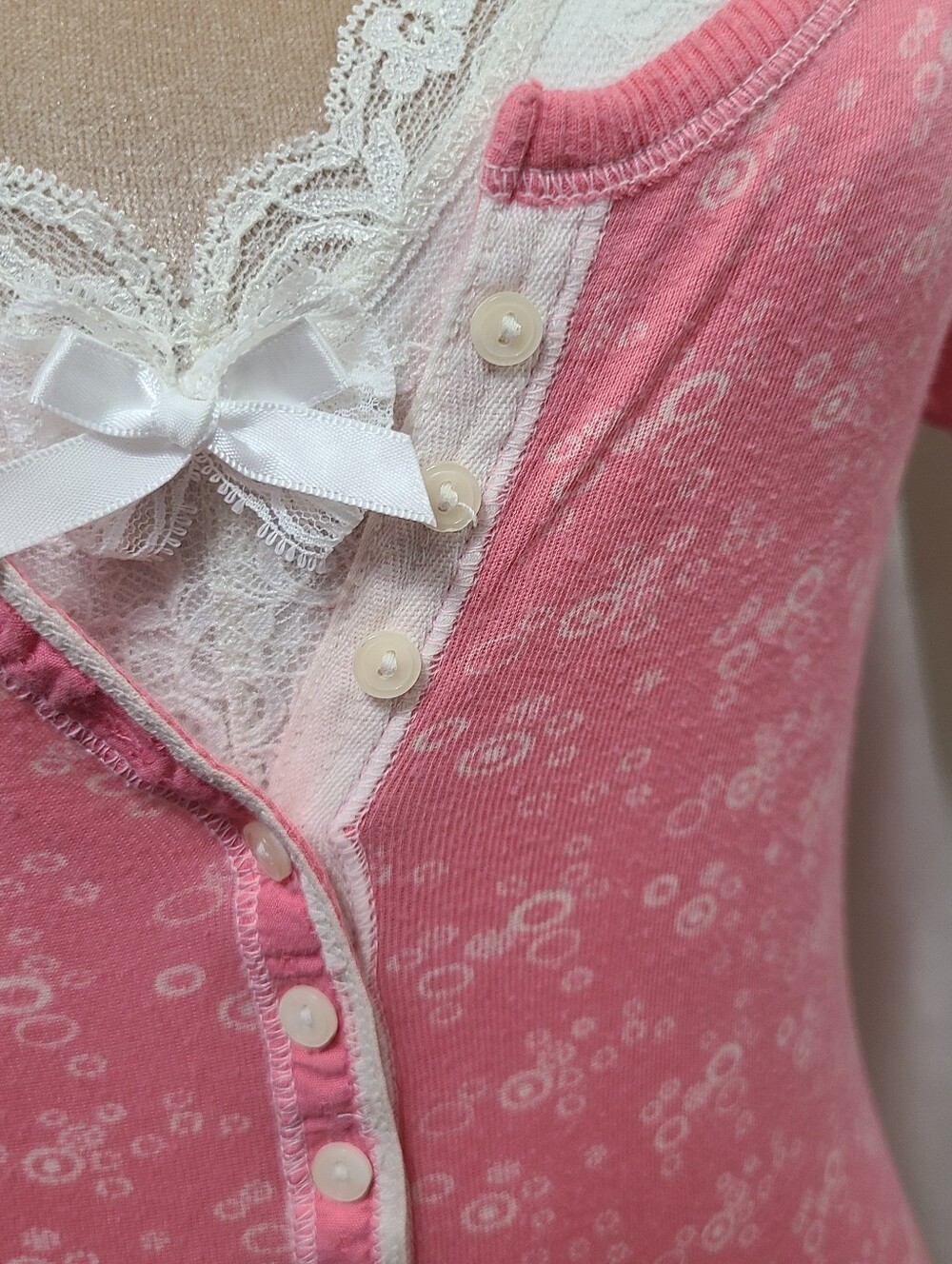 Super Cute ♡ Y2K ♡Abercrombie Rare Pink & White Bubble Polka Dot Babydoll Henley - Picture 7 of 10